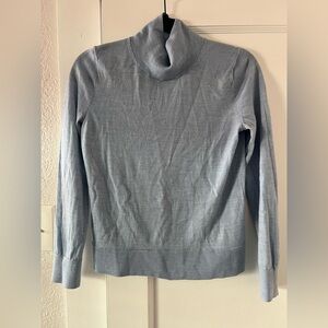 Women’s Banana Republic 100% merino wool mock neck sweater, size S